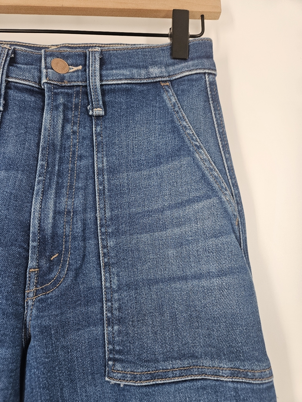 Mother The Stitch Up Maven Hover Wide Leg Jeans In Nip It In The Bud Wash - Picture 7 of 14